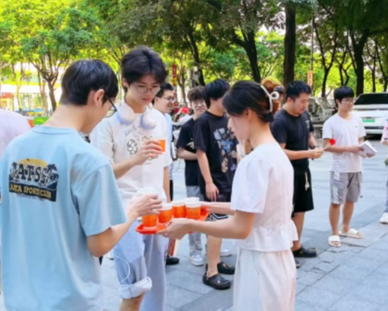 片仔癀国药堂（天河店）--中医药夜市邀您解锁：片仔癀奇妙体验夜