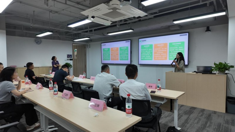 片仔癀国药堂联合广州连锁协会举办健康公益讲座 赋能企业家“肝”动力