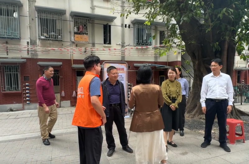片仔癀国药堂助力南源街道星光益路 政企同心共筑温暖社区