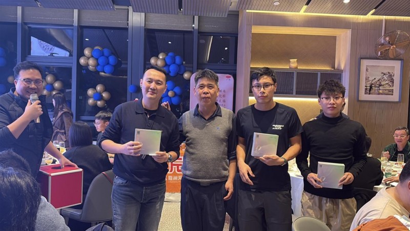 片仔癀国药堂共聚南航技术维修中心年会 匠心传承致敬云端守护者