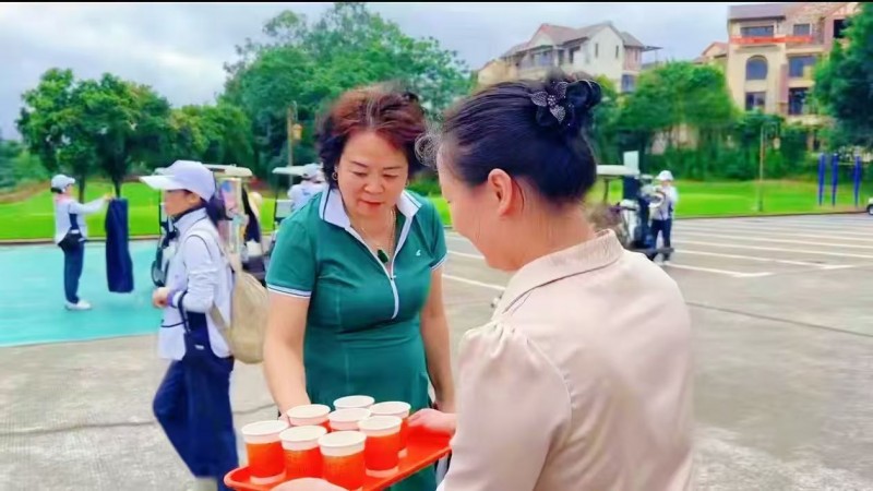 钻牛杯”高尔夫邀请赛暨广东南粤高尔夫俱乐部月例赛---片仔癀宣传活动